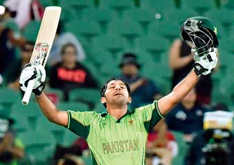 pakistan secures quarter final, misbah dreams to win the cup