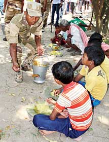 naga jawans arrange lunch meal for arsha people