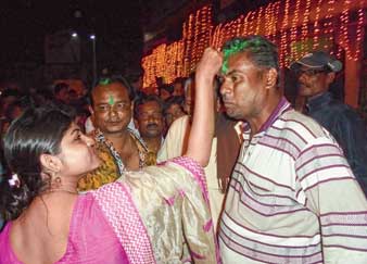 পুরসভা হয়ে বুনিয়াদপুরে শুরু উত্‌সব