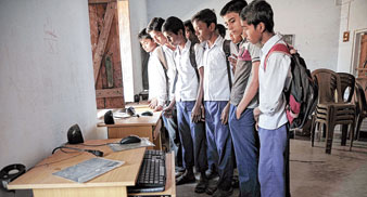 চোর কি আদৌ ধরা পড়বে, উঠছে প্রশ্ন