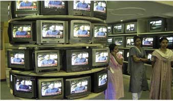 টিভির ছবি ‘শেকিং’ নয়, ‘ড্যান্সিং’