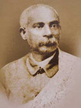 অঘোরের ঘোরে বাঙালি আজও মজে