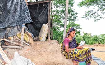 শিক্ষা হয়নি, বাজির রমরমা চলছেই