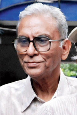 schizophrenic partha dey behaving abnormal drawing irrelevant figures  in hospital