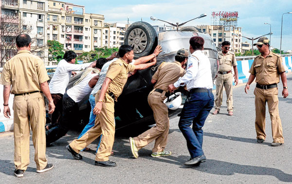 Two accidents at Kolkata