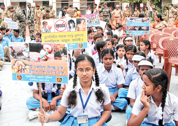 ওষুধের নেশা বাড়ছে ঝালদায়, উদ্বেগও