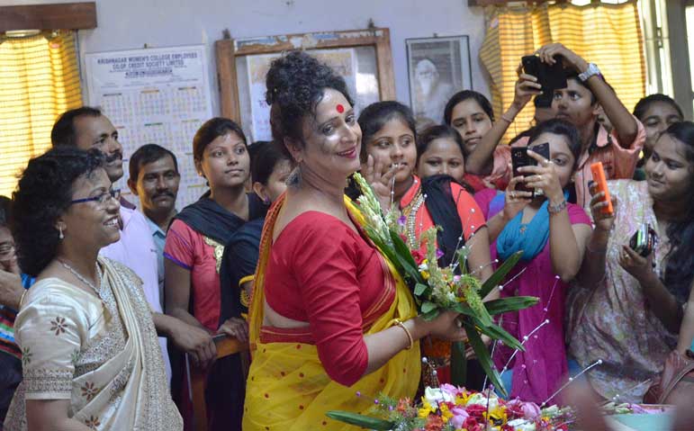 কৃষ্ণনগর উইমেন’স কলেজের অধ্যক্ষ পদে যোগ দিলেন মানবী