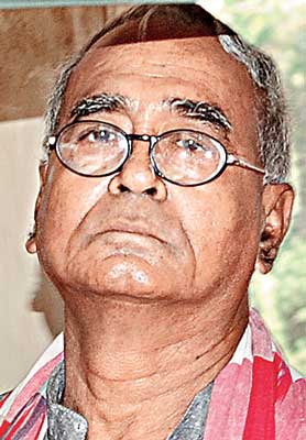 রেজ্জাকের ইফতারে ‘না’ হজ হাউসের