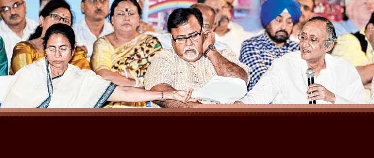 Bengal govt will never go for forcible land acquisition: Mamata Banerjee