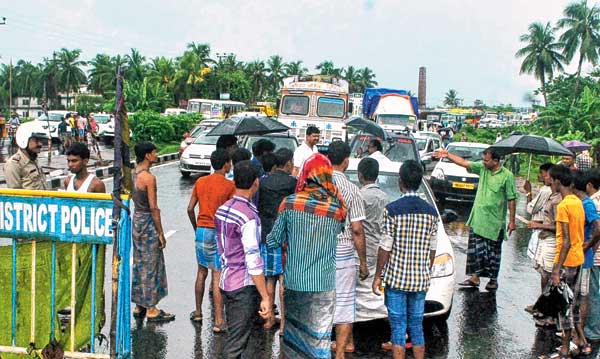 ডাম্পার চাপা পড়ে মৃত্যু শিশুর, জাতীয় সড়কে অবরোধ