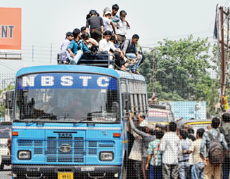 Bus strike at Baharampur