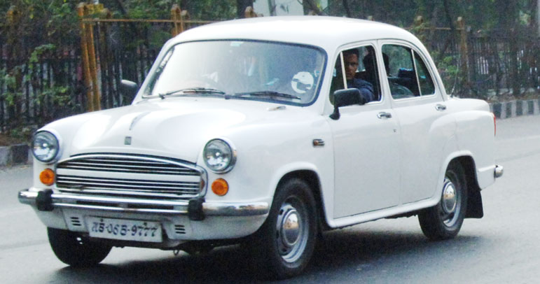 A traffic police is hospitalised after beating issue at malda