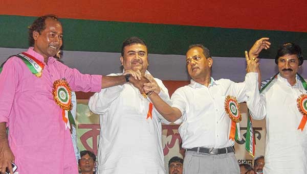 Zakir Hussain joins Trinamool
