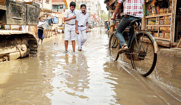 Drinking water supply problem at Kadamtala