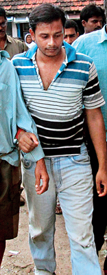 Eve teaser arrested by police at Kalna