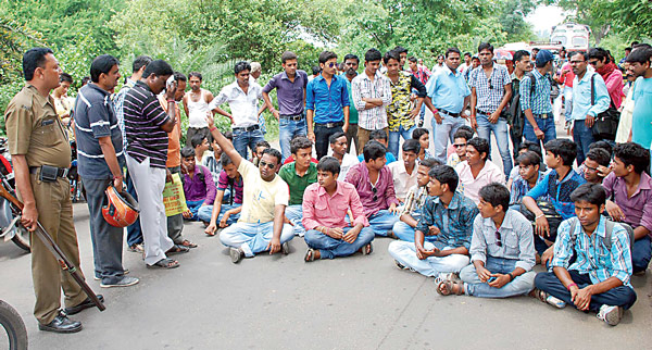 Bus strike going on Andal