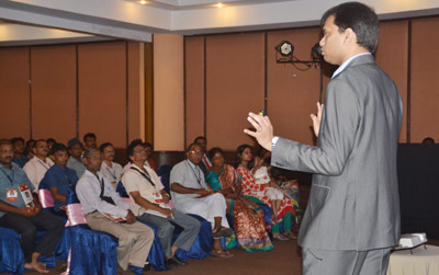 বিনিয়োগের দিশা দেখাতে আলোচনা