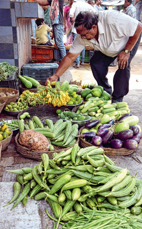 flood damaged veg production in south bengal people facing maximum heat in market
