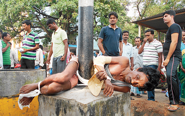 চোর সন্দেহে গণপিটুনি হাসপাতালে