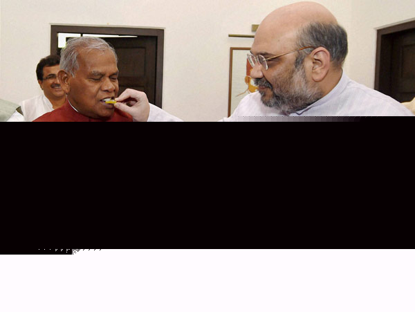 পাসোয়ান-জিতনরামের মন রাখতে ঘাম ঝরছে অমিত শাহের