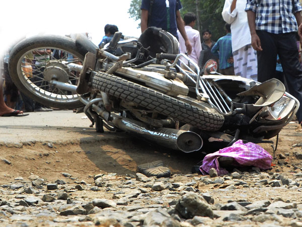 বাংলাদেশে ৫ জেলায় দুর্ঘটনা, একই দিনে মৃত ১৪