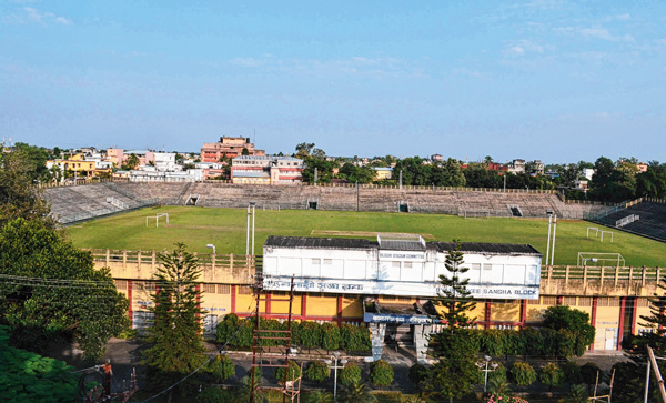 বড় ম্যাচ হবে কী করে, সংশয় কাঞ্চনজঙ্ঘায়