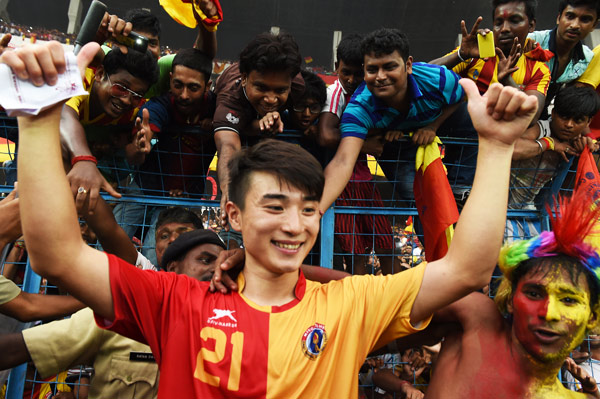 eastbengal crashed mohunbagan by 4-0 in kolkata league