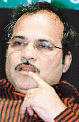 দক্ষিণে সংগঠন বাড়াতে উদ্যোগী অধীর