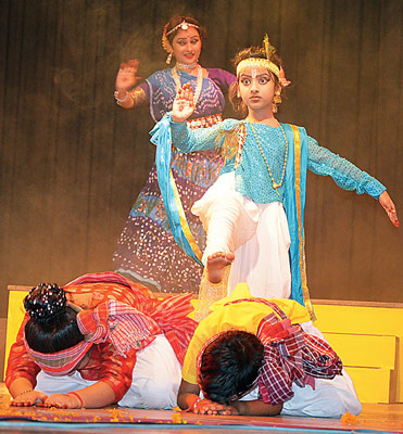 সংস্কৃতি যেখানে যেমন...