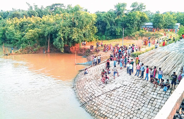 ভরা নদীতে নিখোঁজ দুই শিশু
