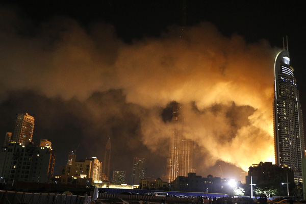 Thought i am dead, Dubai fire survivors hangs from balcony dgtl