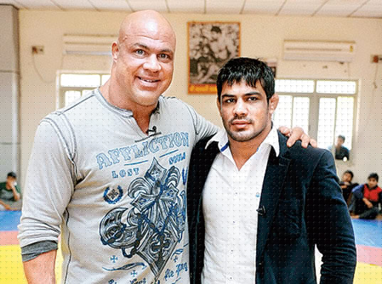 বন্ধু সুশীলের হাতে এ বার দেখছেন অলিম্পিক্স সোনা  