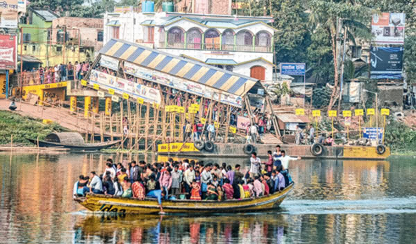 দুর্ভোগ কমাতে ছয় ঘাটে ভাসমান জেটি