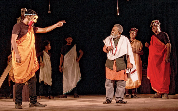 নাট্যোৎসব ‘হাউসফুল’ রঘুনাথগঞ্জে