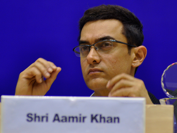 Amitabh Bachchan replaces Aamir Khan as Incredible India brand ambassador