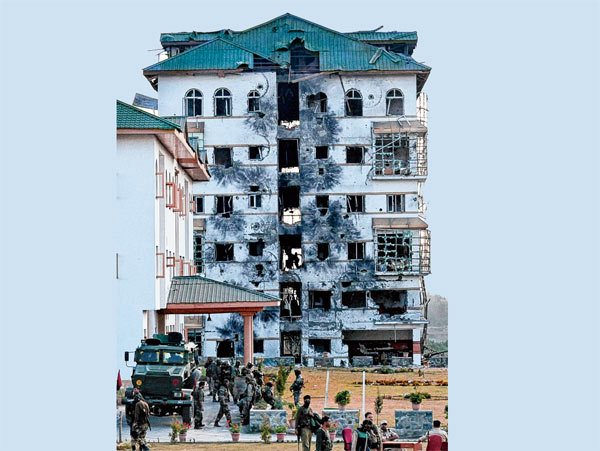 2 Terrorists Killed after 56 hours encounter at Pampore near Srinagar