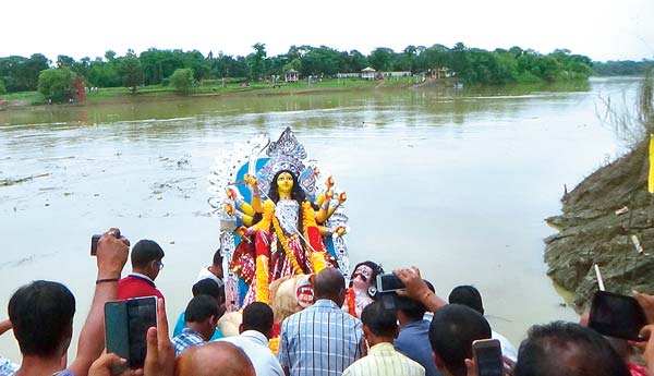 Roads of Shilchar crowded during puja