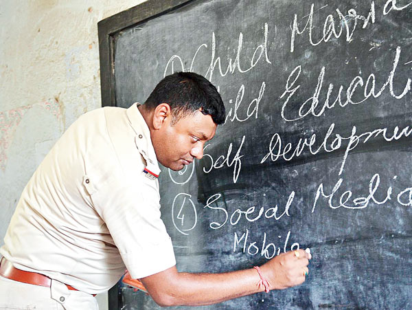 Police takes class for girls safety awareness