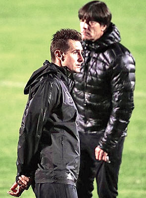 klose begins his new inning as german coaching staff