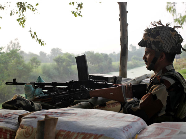 Heavy firing by Indian Troops, 7 Pak Soldiers dead: Alleges Islamabad dgtl