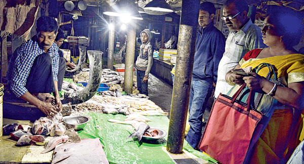 Customer's faces problem due to no change of currency money