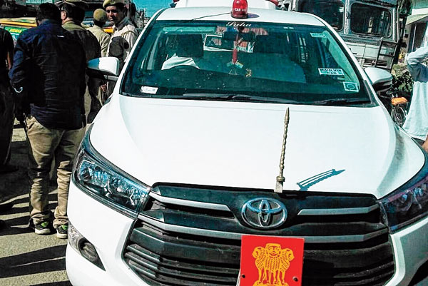 Governor's vehicle faces trouble in Karimganj road