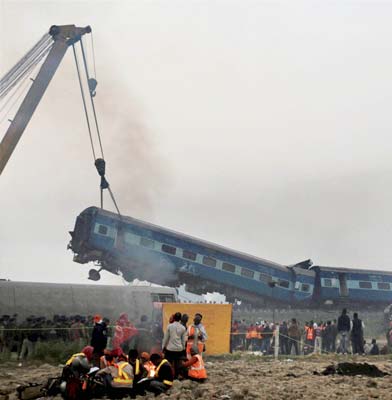 Kanpur Train accident: DRM of Jhanshi transferred, 5 railway officers suspended