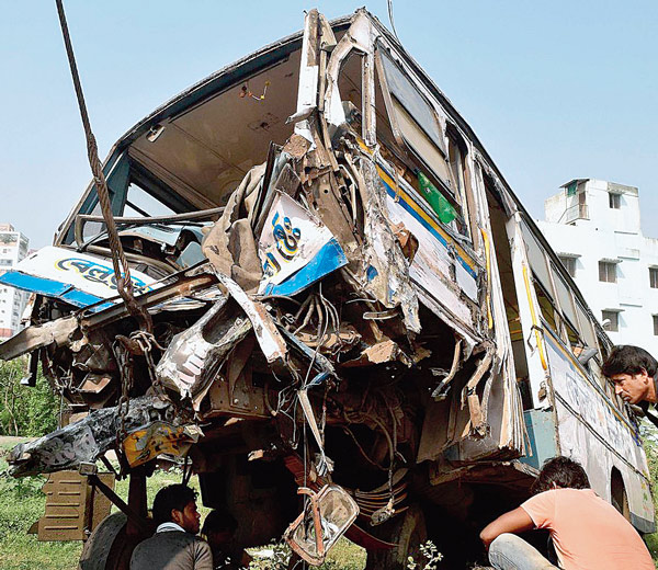 1 dead in horrible road accident