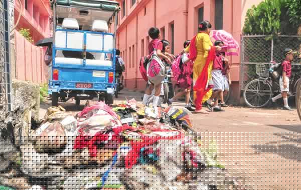 Poor condition of city dumps in district