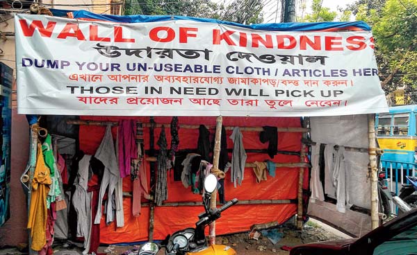 Un-useable cloths distribution campaign at laketown