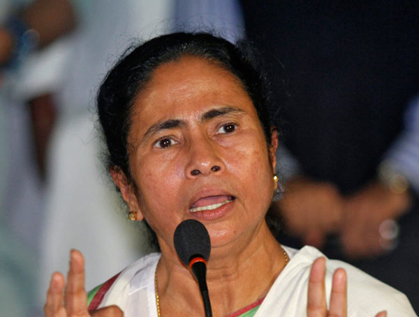 ‘NDTV ban is shocking’ says mamata, again marks a statement against Modi government