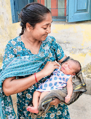 Baby rescued from road at Purulia