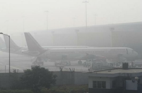 Thick fog in Delhi, flight operations affected dgtl