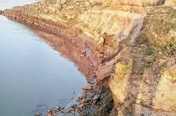 Lack of initiative to prevent river erosion